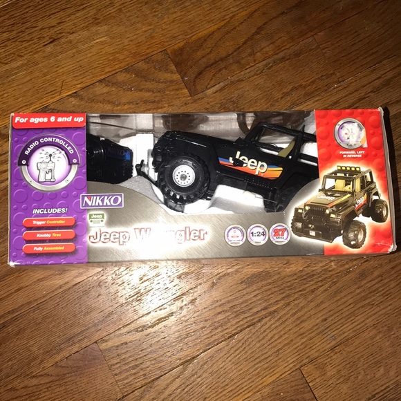 Black Jeep Wrangler - Picture 2 of 8